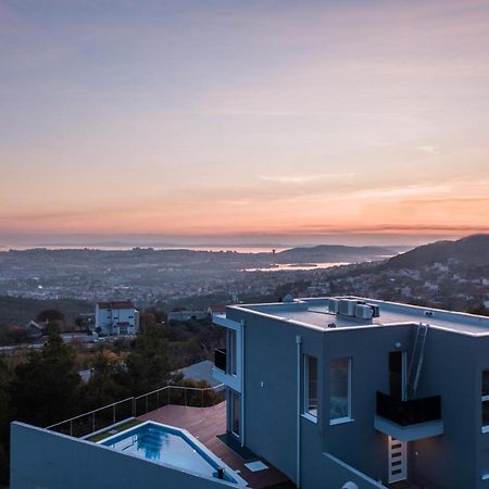 Villas Alfa & Omega Klis Bagian luar foto